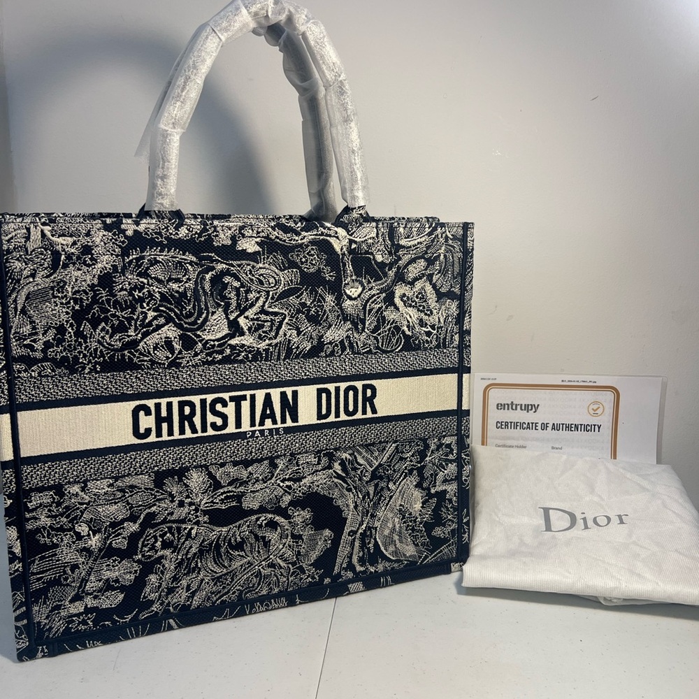 [Christian Dior] Authentic Large Book Tote – Toile de Jouy Sauvage (Embroidered)